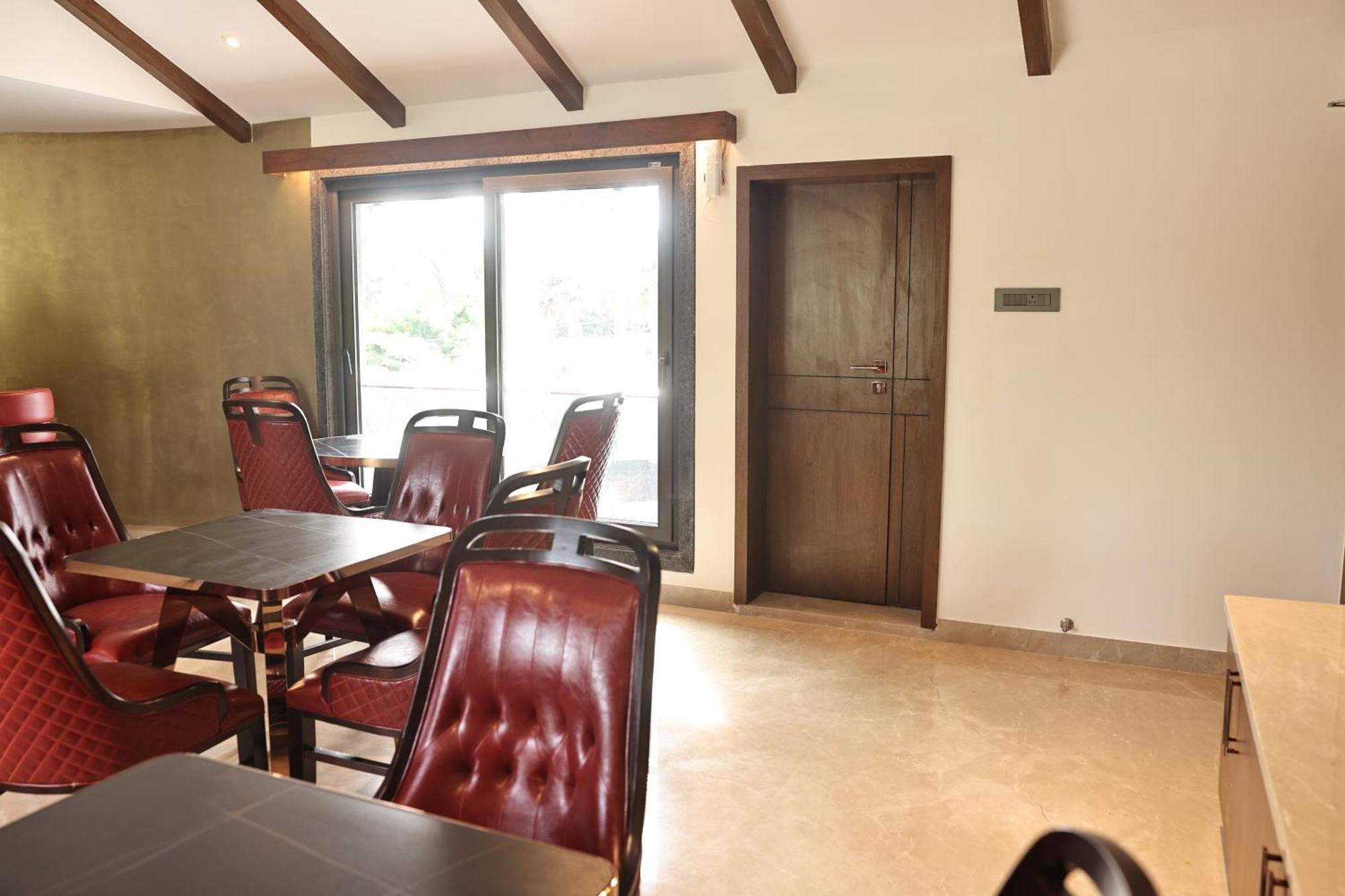 Mstays Ecr By Mirabilis Hotel Chennai Eksteriør billede